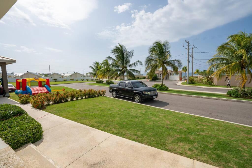Jamaica Reggae Villa Lucea Exterior photo